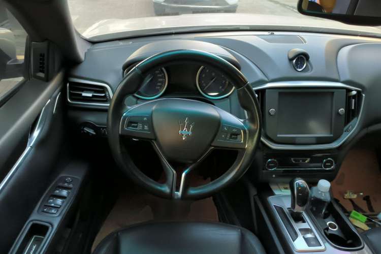 Used Maserati Ghibli 2014 3.0T Standard Edition Steering Wheel