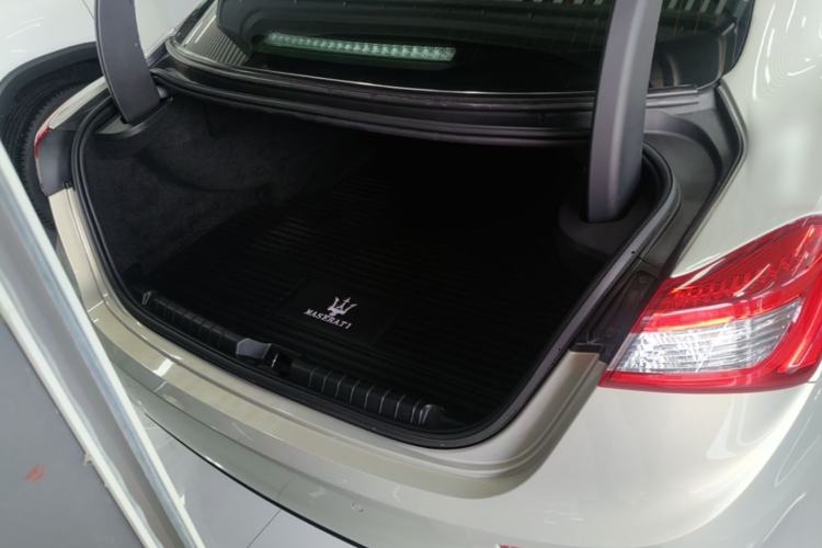 Used Maserati Ghibli 2014 3.0T Standard Edition Trunk