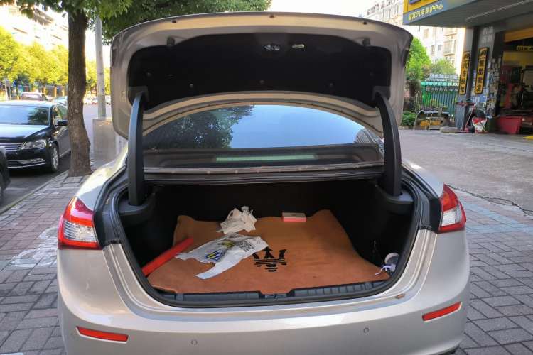 Used Maserati Ghibli 2014 3.0T Standard Edition Trunk