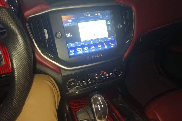 Used Maserati Ghibli 2014 3.0T Standard Edition Audio And AC Panel