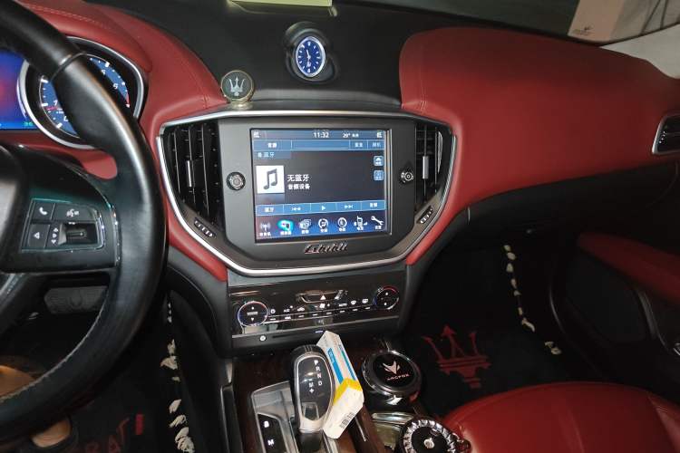 Used Maserati Ghibli 2014 3.0T Standard Edition Audio And AC Panel