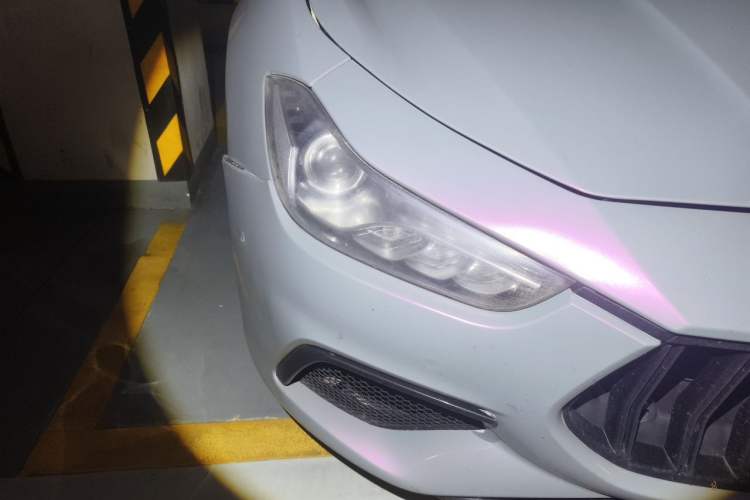 Used Maserati Ghibli 2014 3.0T Standard Edition Right Front Headlight