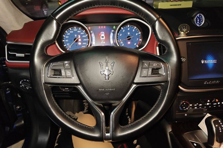 Used Maserati Ghibli 2014 3.0T Standard Edition Steering Wheel