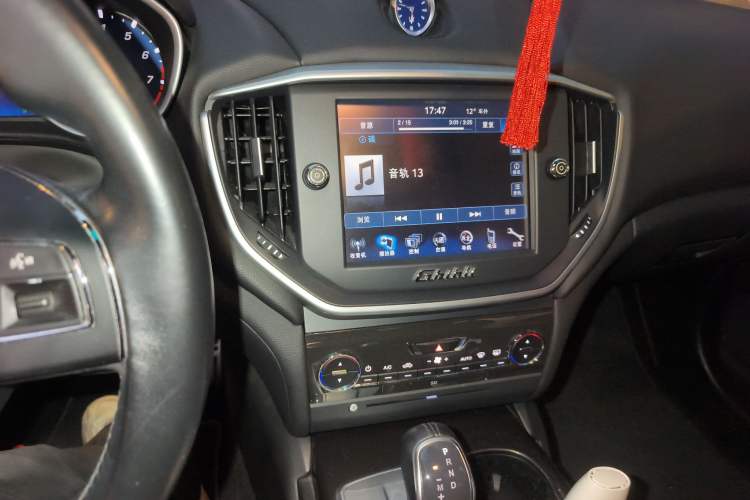 Used Maserati Ghibli 2014 3.0T Standard Edition Audio And AC Panel