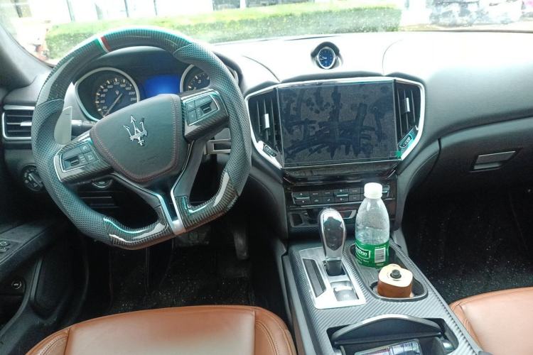 Used Maserati Ghibli 2014 3.0T Standard Edition Center Console