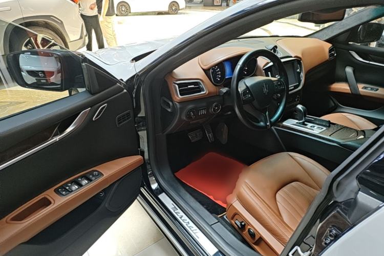 Used Maserati Ghibli 2014 3.0T Standard Edition Driver Seat