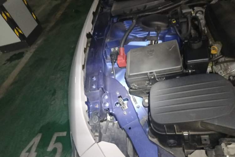 Used Maserati Ghibli 2014 3.0T Standard Edition Engine Bay Right