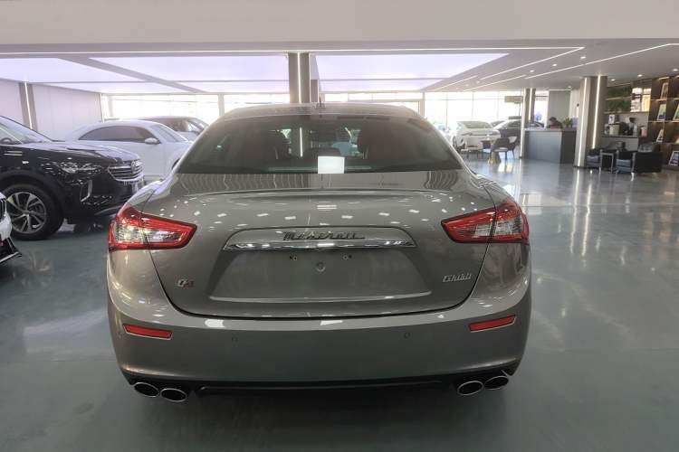 Used Maserati Ghibli 2014 3.0T S Q4 Exterior 4