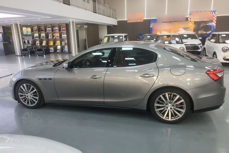 Used Maserati Ghibli 2014 3.0T S Q4 Exterior 5