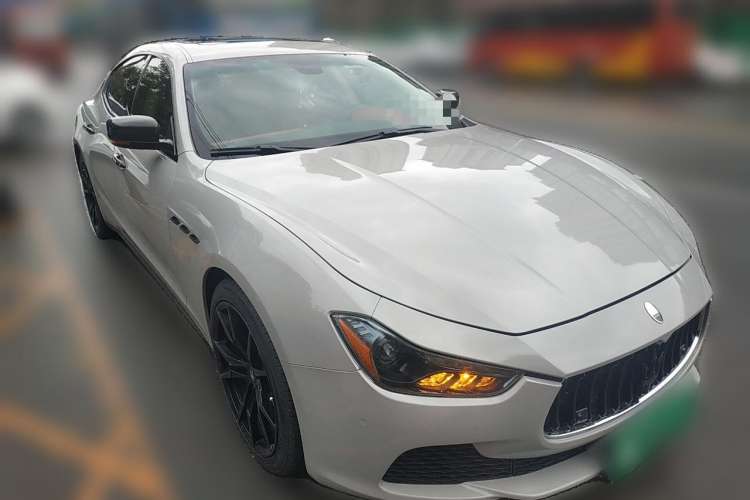 Used Maserati Ghibli 2014 3.0T S Q4 Front Right 45 Deg