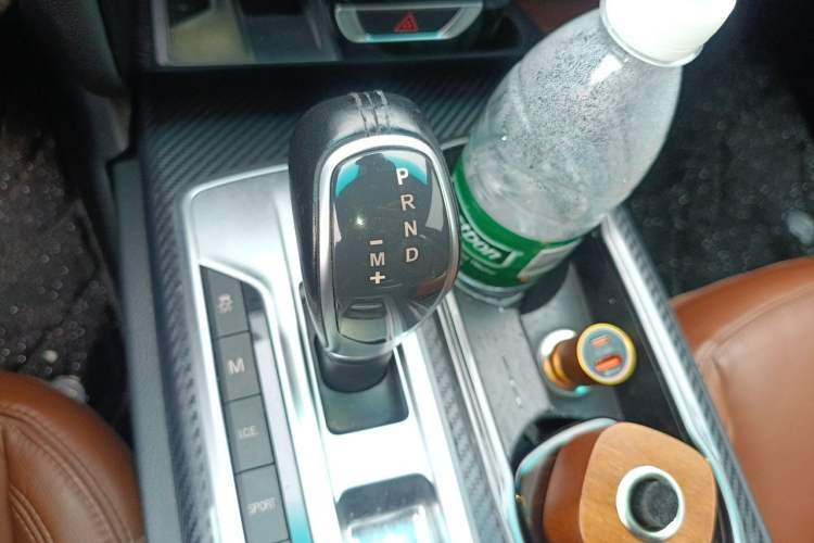 Used Maserati Ghibli 2014 3.0T Standard Edition Gear Lever