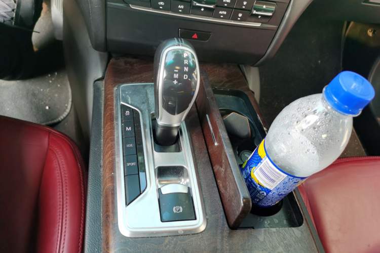 Used Maserati Ghibli 2014 3.0T Standard Edition Gear Lever