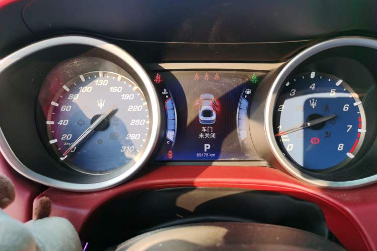 Used Maserati Ghibli 2014 3.0T Standard Edition Instrument Cluster