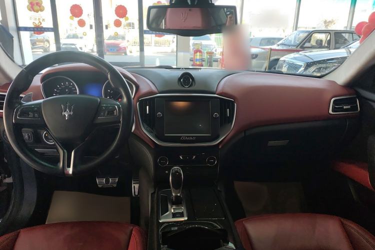 Used Maserati Ghibli 2014 3.0T S Q4 Interior 3