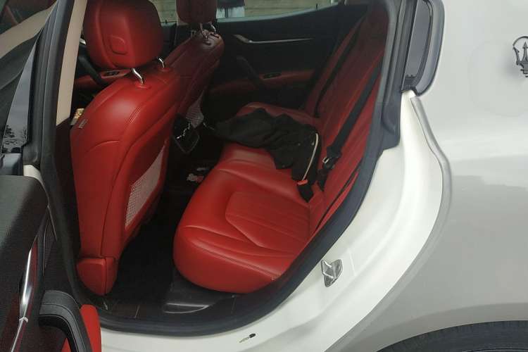 Used Maserati Ghibli 2014 3.0T S Q4 Left Rear Seat