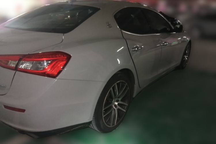 Used Maserati Ghibli 2014 3.0T Standard Edition Rear Right 45 Deg