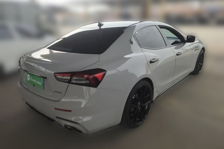 Used Maserati Ghibli 2014 3.0T Standard Edition Rear Right 45 Deg