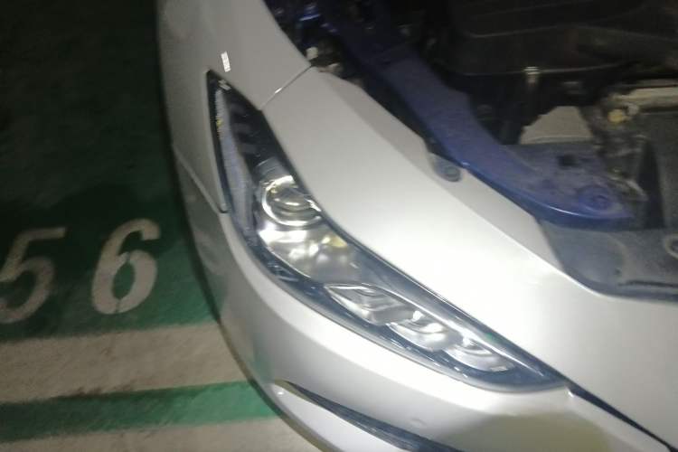 Used Maserati Ghibli 2014 3.0T Standard Edition Right Front Headlight