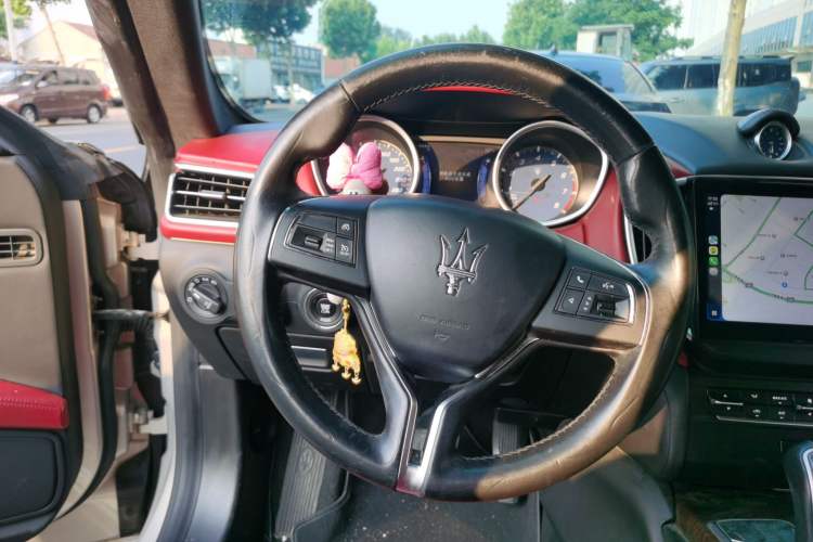 Used Maserati Ghibli 2014 3.0T Standard Edition Steering Wheel