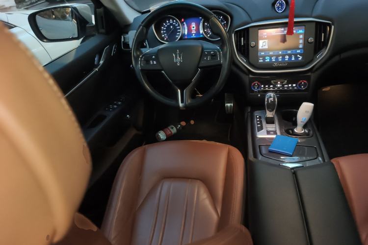 Used Maserati Ghibli 2014 3.0T Standard Edition Steering Wheel