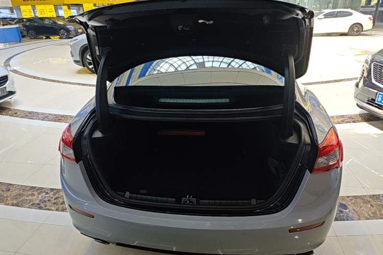 Used Maserati Ghibli 2014 3.0T Standard Edition Trunk
