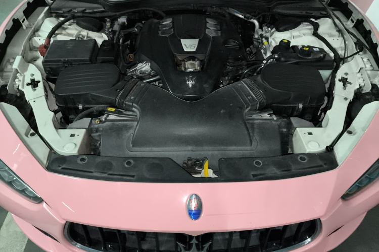 Used Maserati Ghibli 2014 3.0T Standard Edition Engine Bay