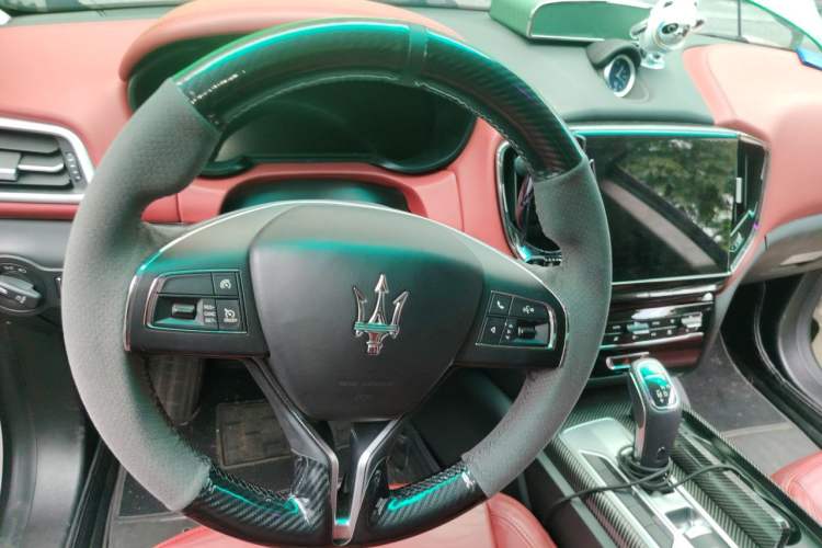 Used Maserati Ghibli 2014 3.0T Standard Edition Steering Wheel