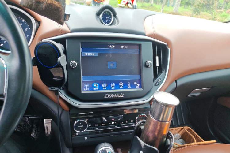 Used Maserati Ghibli 2014 3.0T Standard Edition Audio And AC Panel