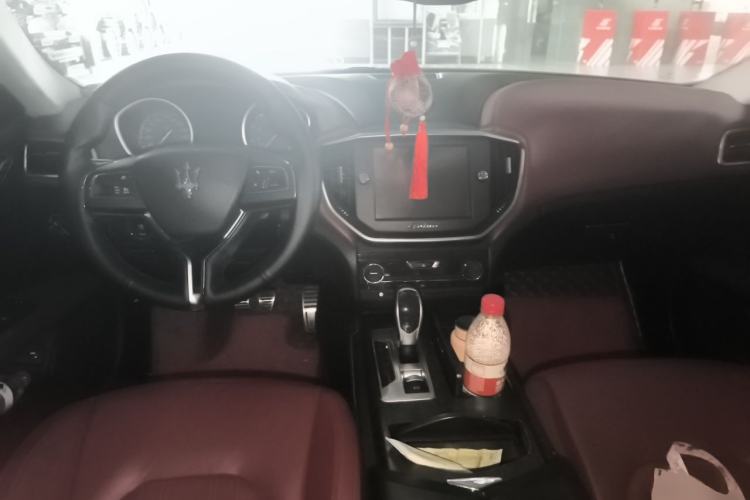 Used Maserati Ghibli 2014 3.0T Standard Edition Center Console