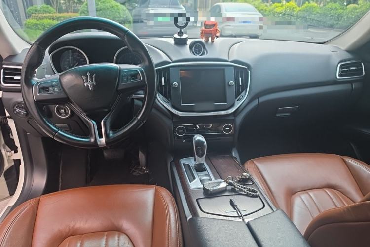 Used Maserati Ghibli 2014 3.0T S Q4 Center Console
