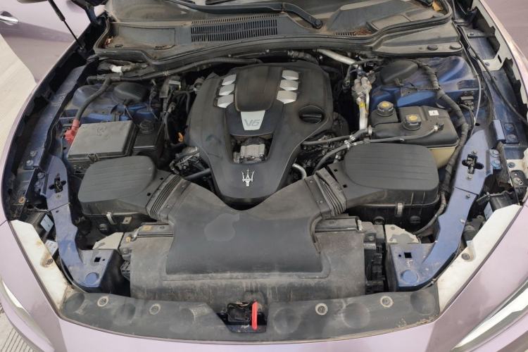 Used Maserati Ghibli 2014 3.0T Standard Edition Engine Bay