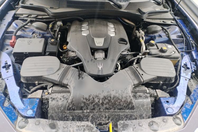 Used Maserati Ghibli 2014 3.0T Standard Edition Engine Bay