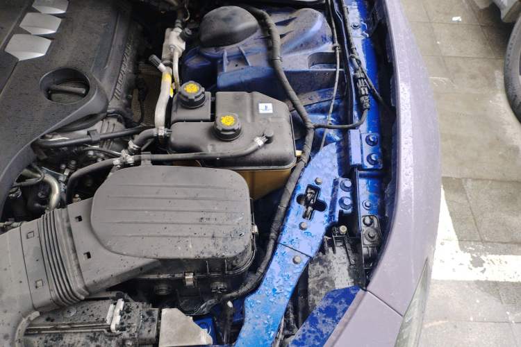 Used Maserati Ghibli 2014 3.0T Standard Edition Engine Bay Left
