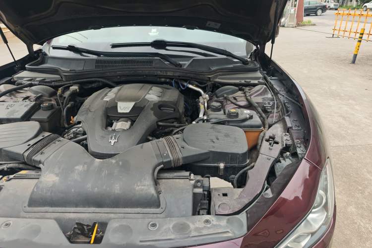 Used Maserati Ghibli 2014 3.0T Standard Edition Engine Bay Left