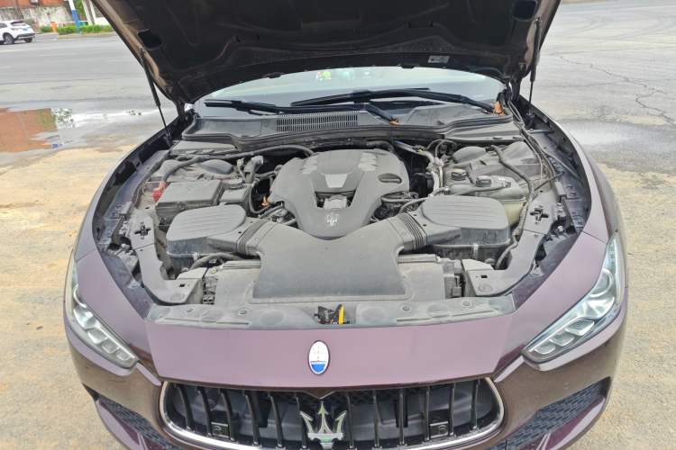 Used Maserati Ghibli 2014 3.0T Standard Edition Engine Bay