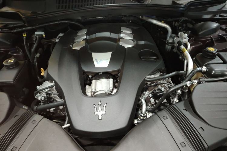 Used Maserati Ghibli 2014 3.0T Standard Edition Engine Bay
