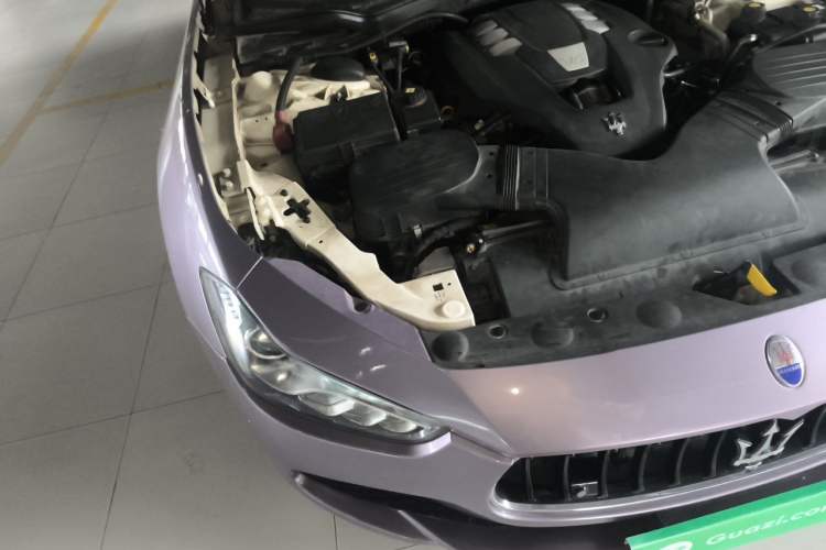 Used Maserati Ghibli 2014 3.0T Standard Edition Engine Bay Right