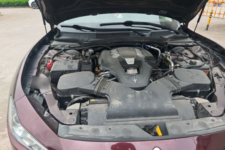 Used Maserati Ghibli 2014 3.0T Standard Edition Engine Bay Right