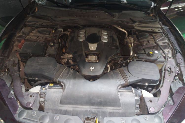 Used Maserati Ghibli 2014 3.0T Standard Edition Engine Bay