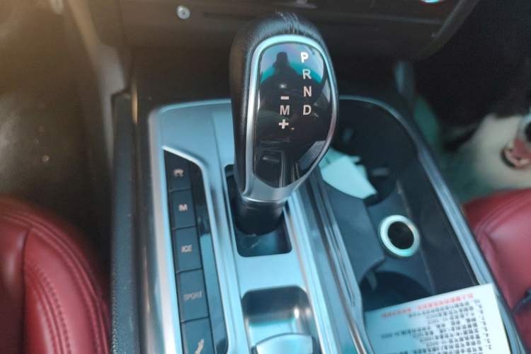 Used Maserati Ghibli 2014 3.0T Standard Edition Gear Lever