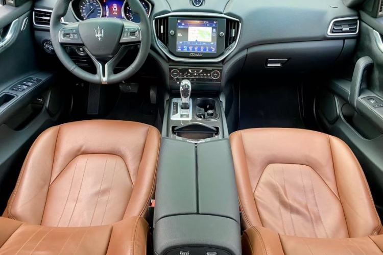 Used Maserati Ghibli 2014 3.0T Standard Edition Interior 5