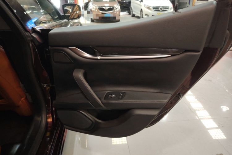 Used Maserati Ghibli 2014 3.0T Standard Edition Interior 6