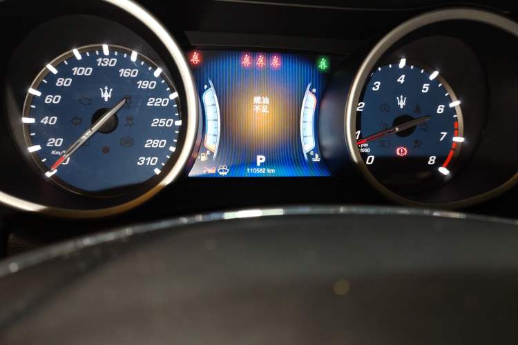 Used Maserati Ghibli 2014 3.0T Standard Edition Odometer Close Up