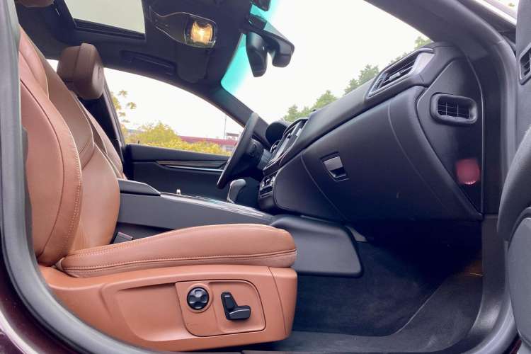 Used Maserati Ghibli 2014 3.0T Standard Edition Right Front Seat