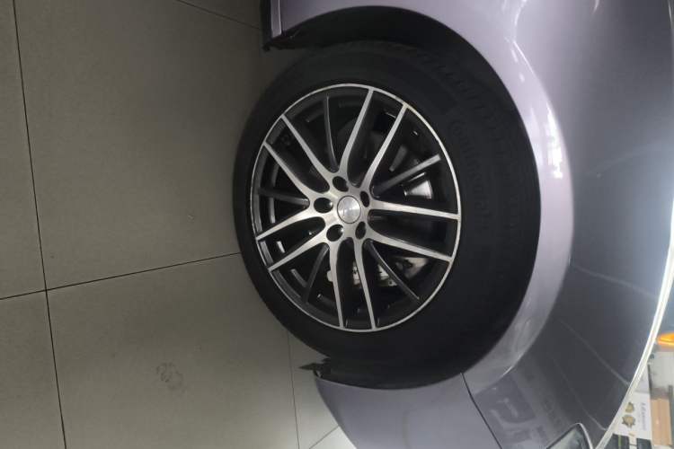 Used Maserati Ghibli 2014 3.0T Standard Edition Right Front Wheel Hub