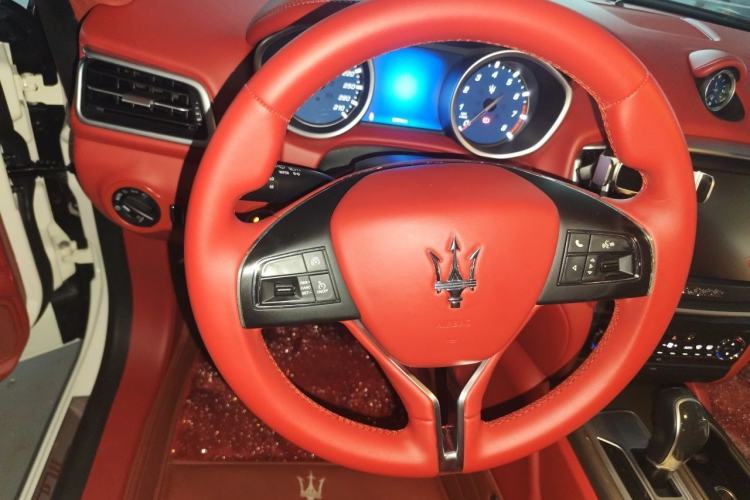 Used Maserati Ghibli 2014 3.0T Standard Edition Steering Wheel