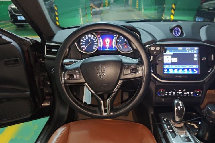 Used Maserati Ghibli 2014 3.0T Standard Edition Steering Wheel