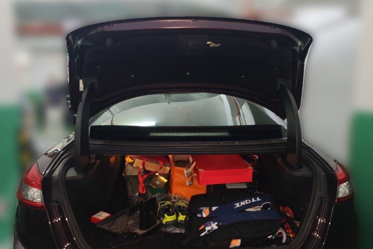 Used Maserati Ghibli 2014 3.0T Standard Edition Trunk
