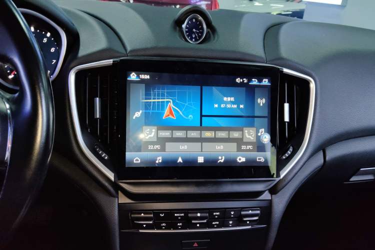 Used Maserati Ghibli 2014 3.0T Standard Edition Audio And AC Panel
