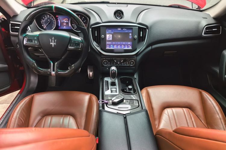 Used Maserati Ghibli 2014 3.0T Standard Edition Center Console
